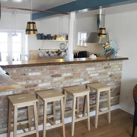 Charming Thatched-roff House With Two Floors * Rudkøbing